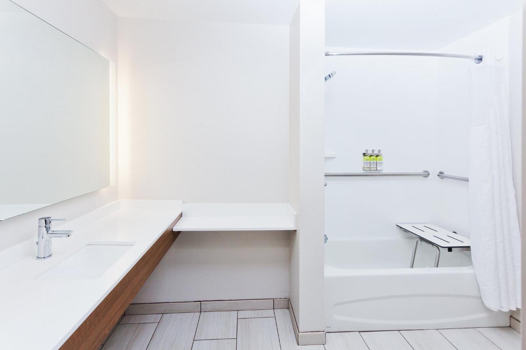 Holiday Inn Express Rome-East By Ihg Extérieur photo